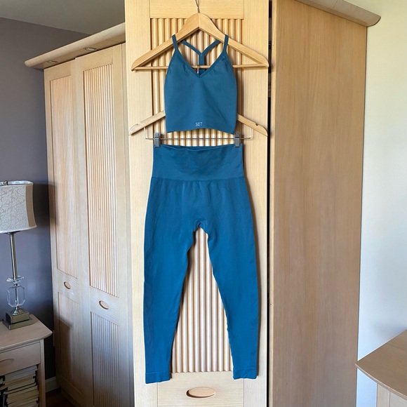 Set active sculptflex ribbed V bra and seamless leggings SET turquoise blue - Picture 4 of 10